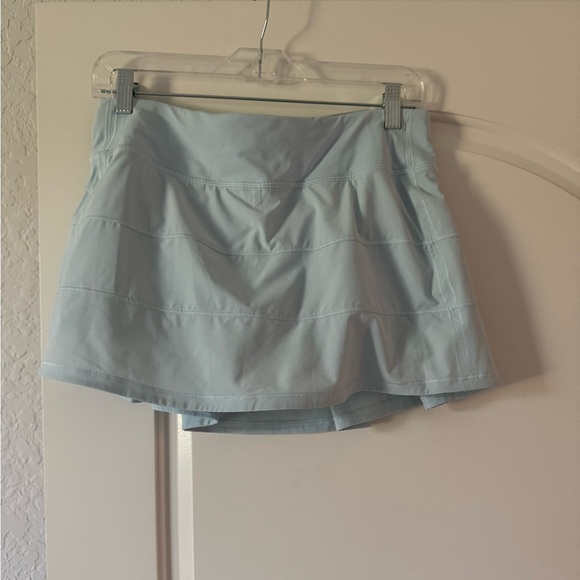 Lululemon pace rival skirt. Size 8 - Picture 1 of 2